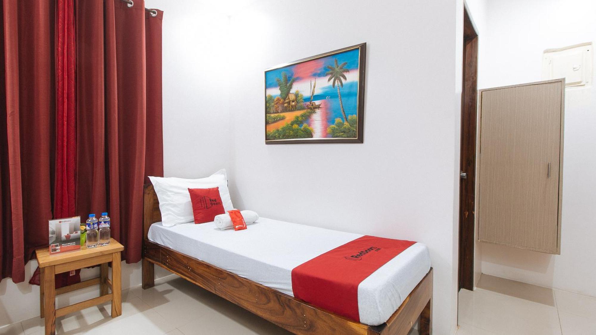 Reddoorz Plus @ Jollydays Hotel Nueva Ecija San Jose (Nueva Ecija) Exterior foto