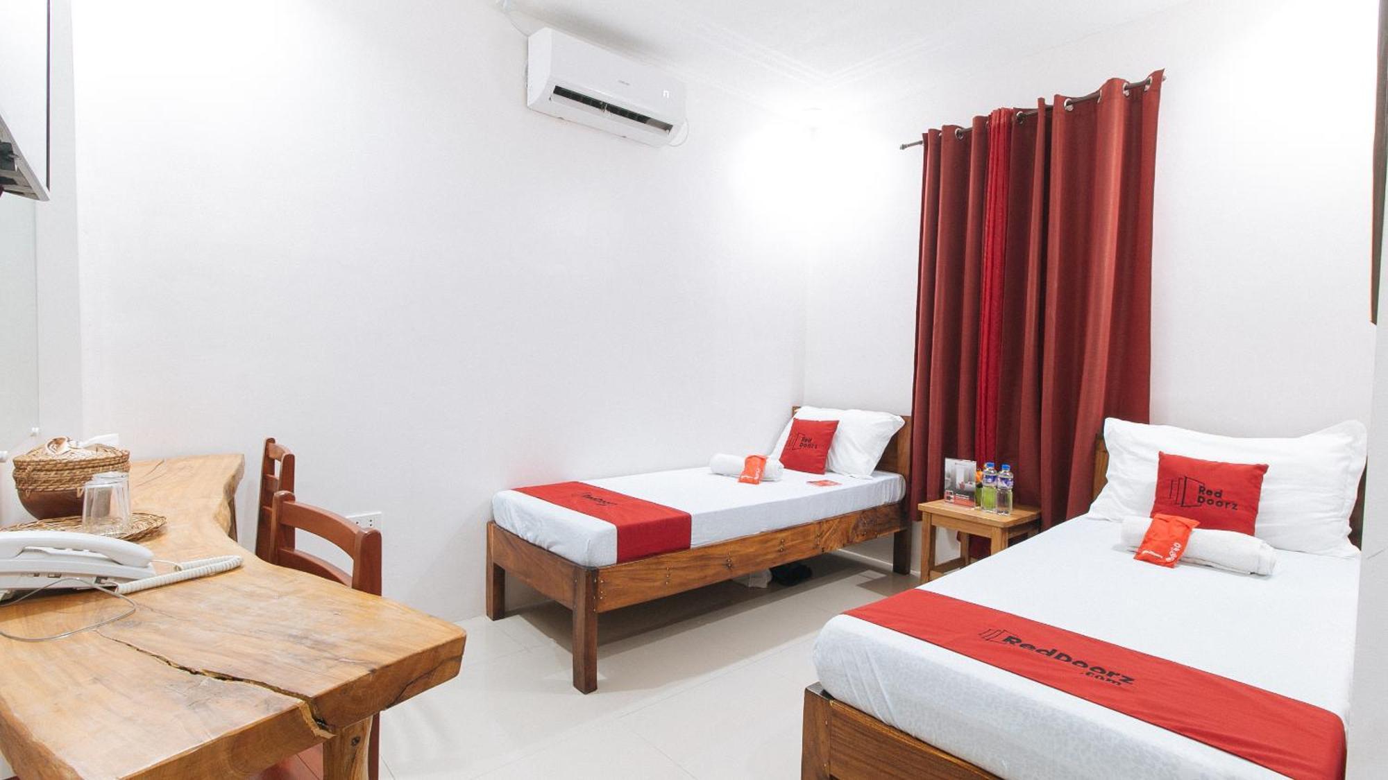 Reddoorz Plus @ Jollydays Hotel Nueva Ecija San Jose (Nueva Ecija) Exterior foto