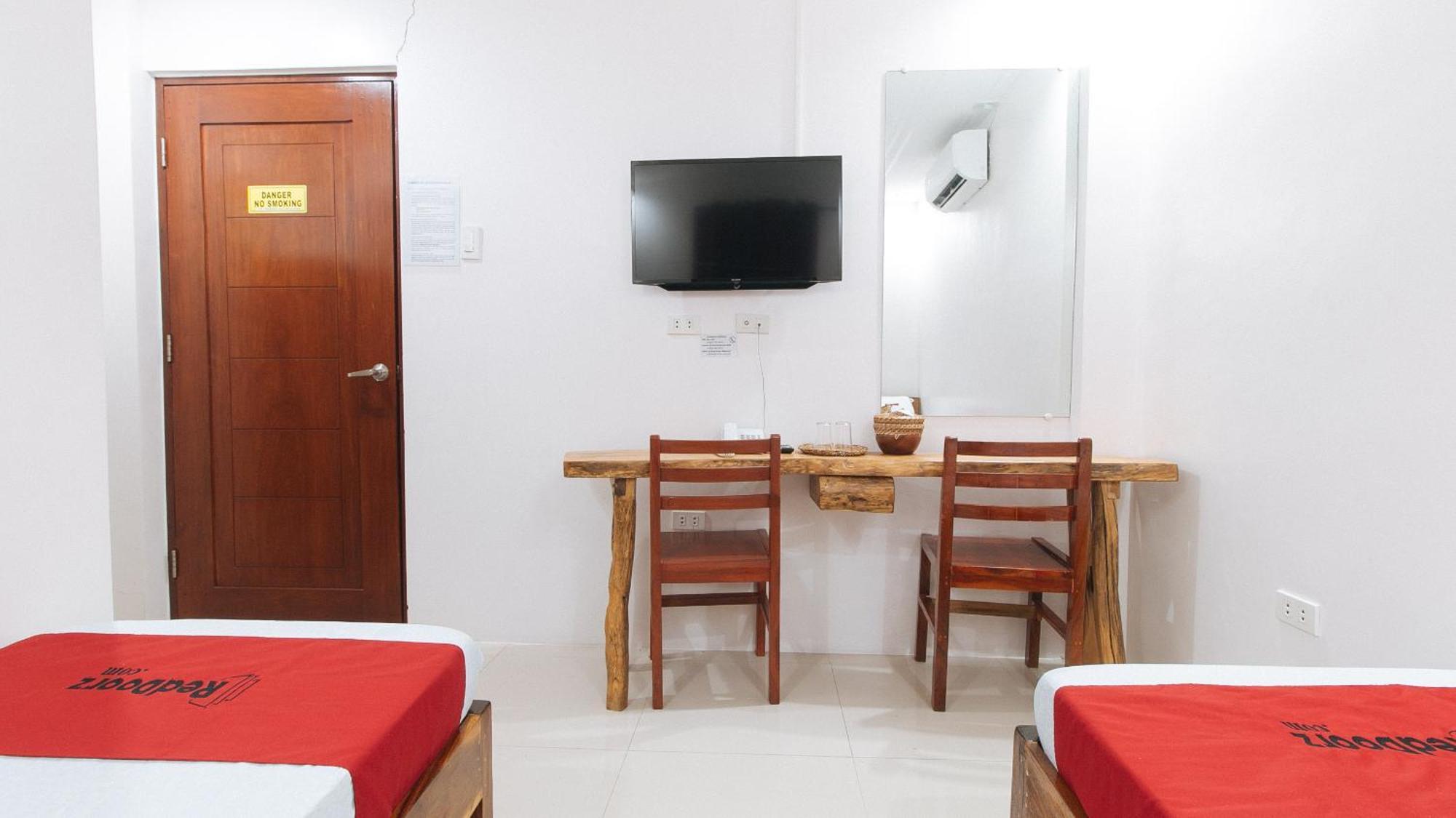 Reddoorz Plus @ Jollydays Hotel Nueva Ecija San Jose (Nueva Ecija) Exterior foto