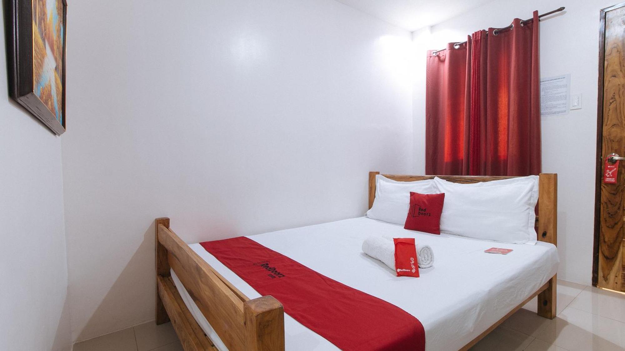 Reddoorz Plus @ Jollydays Hotel Nueva Ecija San Jose (Nueva Ecija) Exterior foto