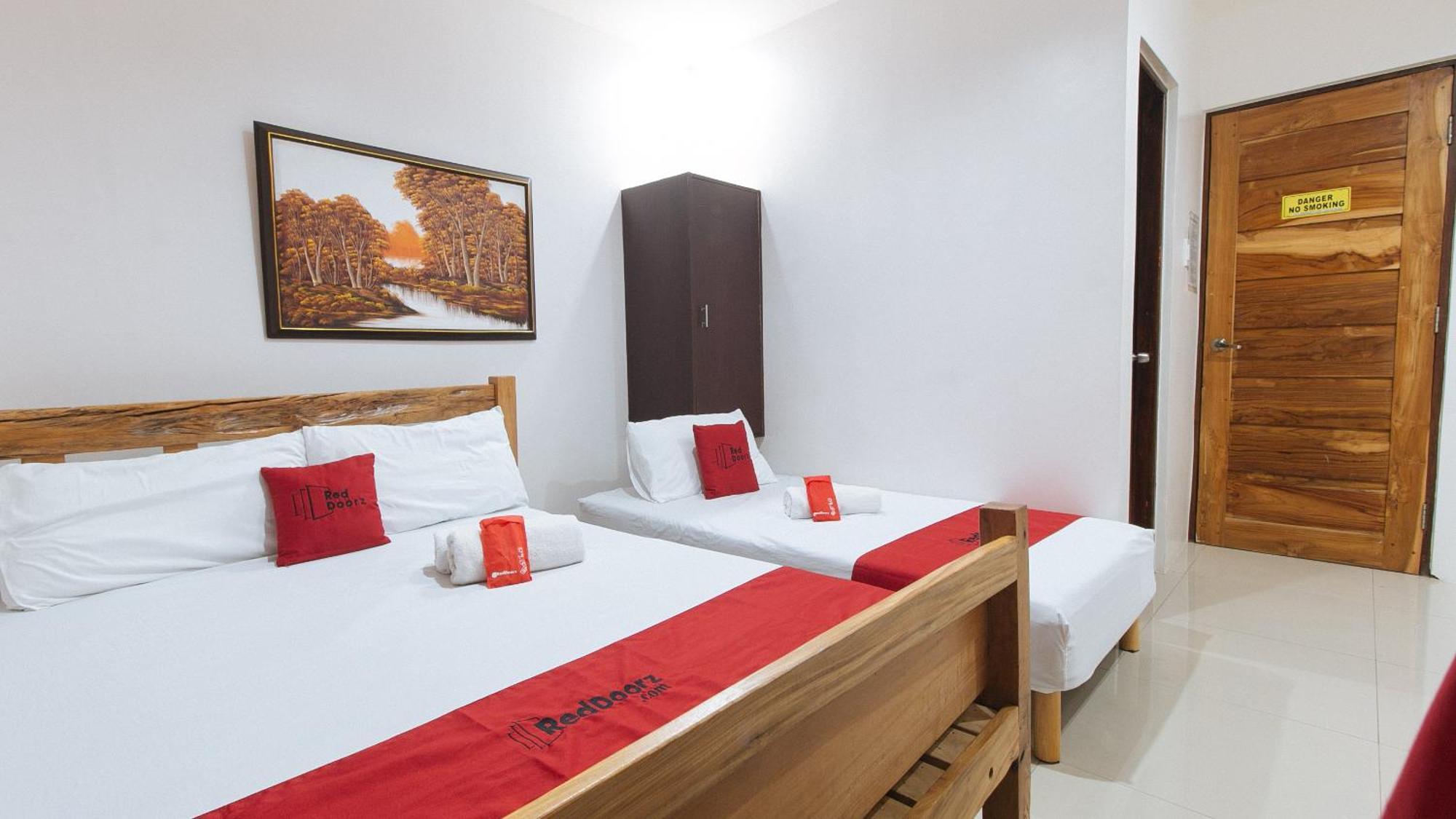 Reddoorz Plus @ Jollydays Hotel Nueva Ecija San Jose (Nueva Ecija) Exterior foto