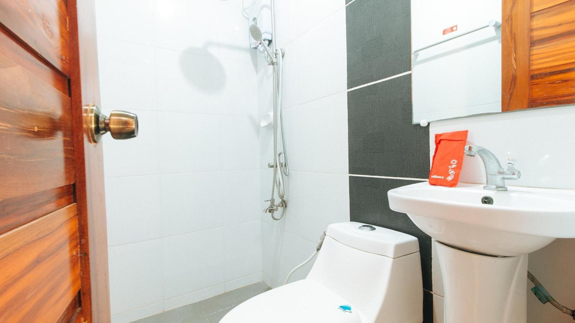 Reddoorz Plus @ Jollydays Hotel Nueva Ecija San Jose (Nueva Ecija) Exterior foto