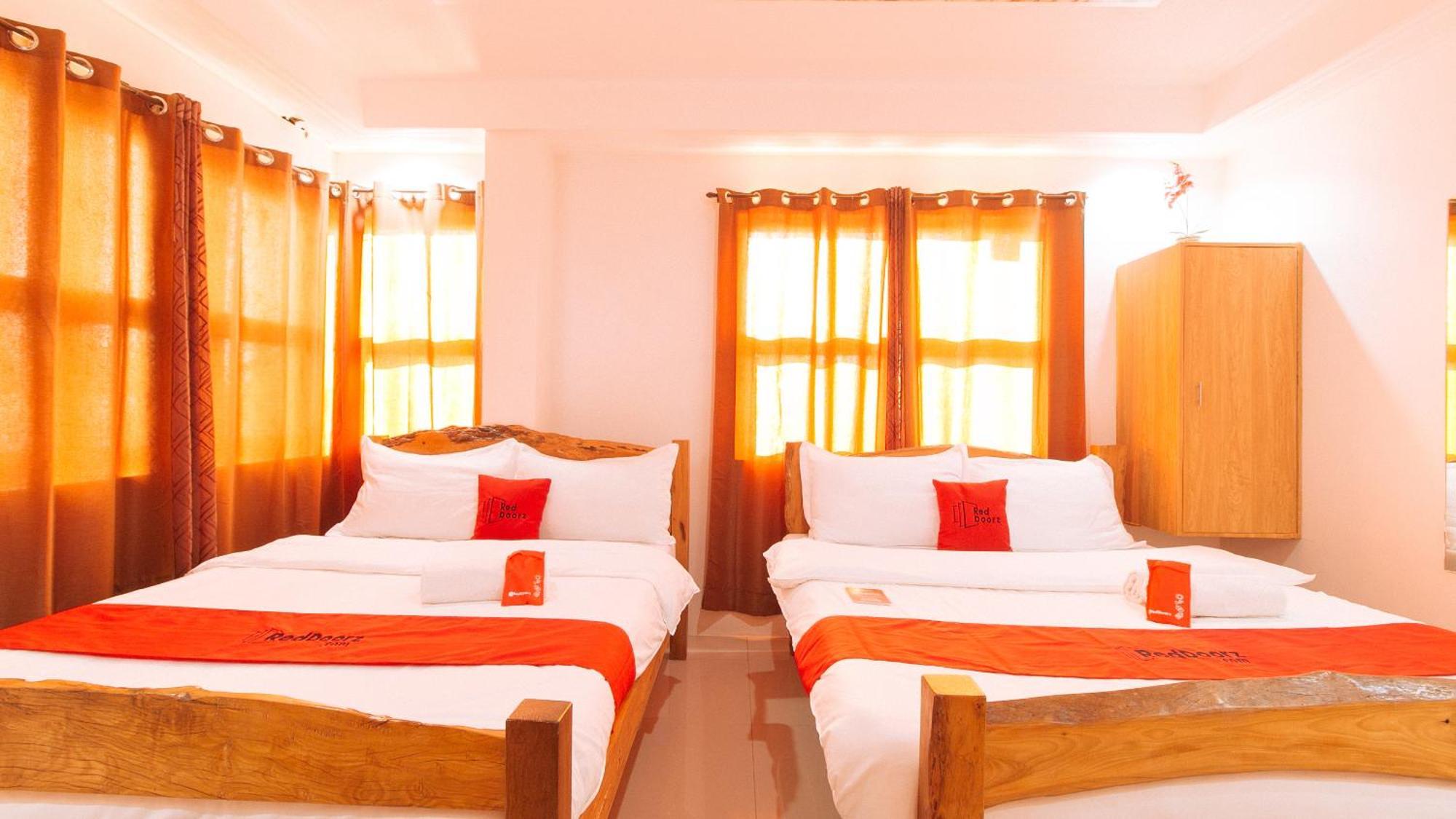 Reddoorz Plus @ Jollydays Hotel Nueva Ecija San Jose (Nueva Ecija) Exterior foto