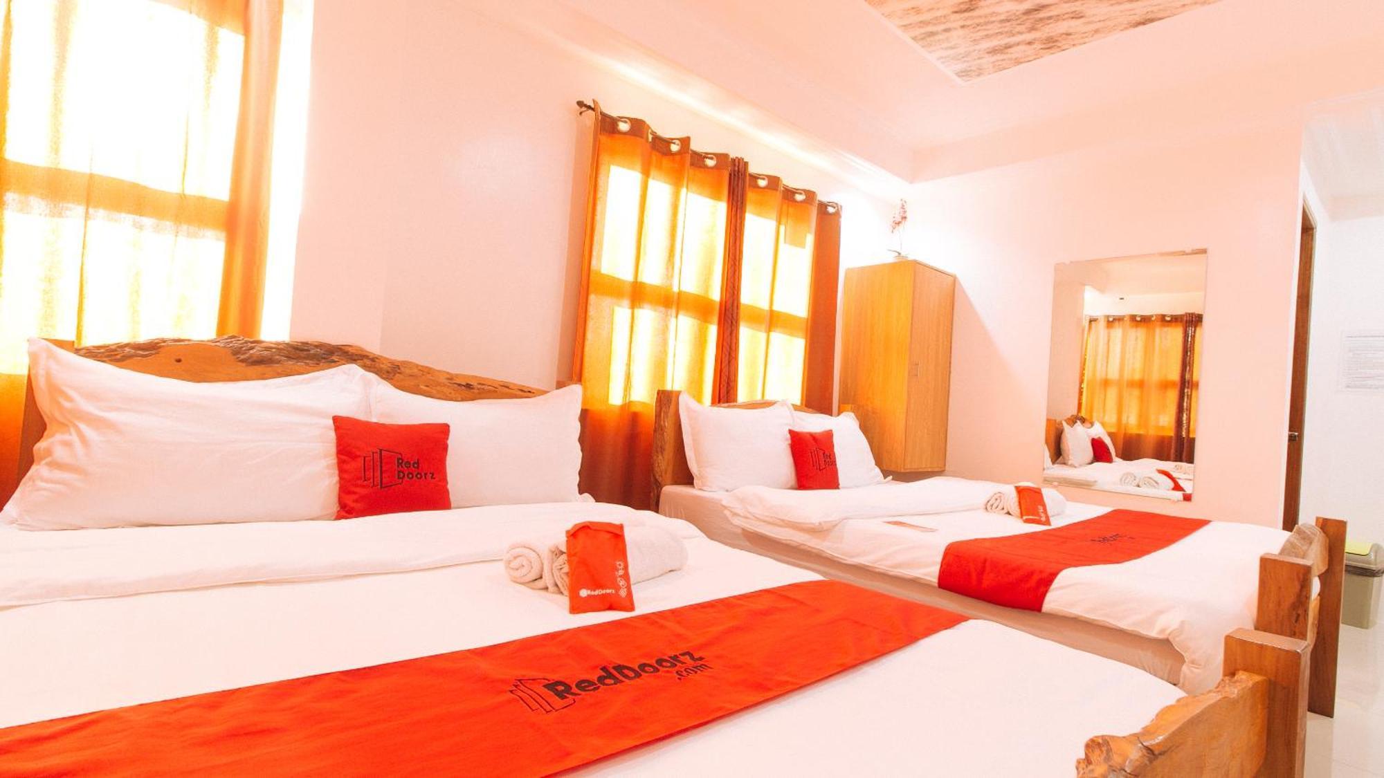 Reddoorz Plus @ Jollydays Hotel Nueva Ecija San Jose (Nueva Ecija) Exterior foto